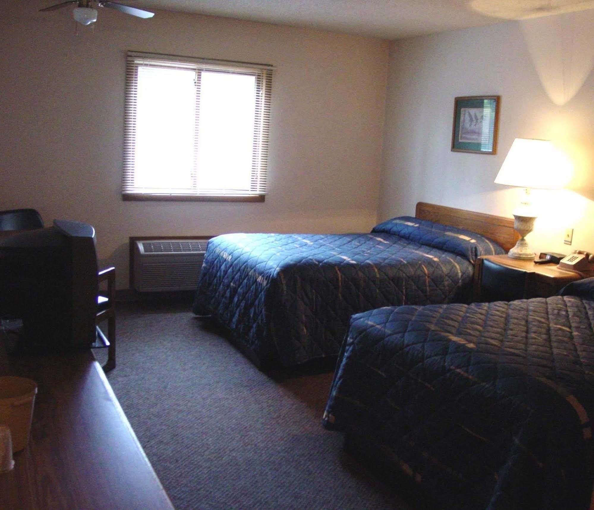 St. Croix Inn Solon Springs Room photo